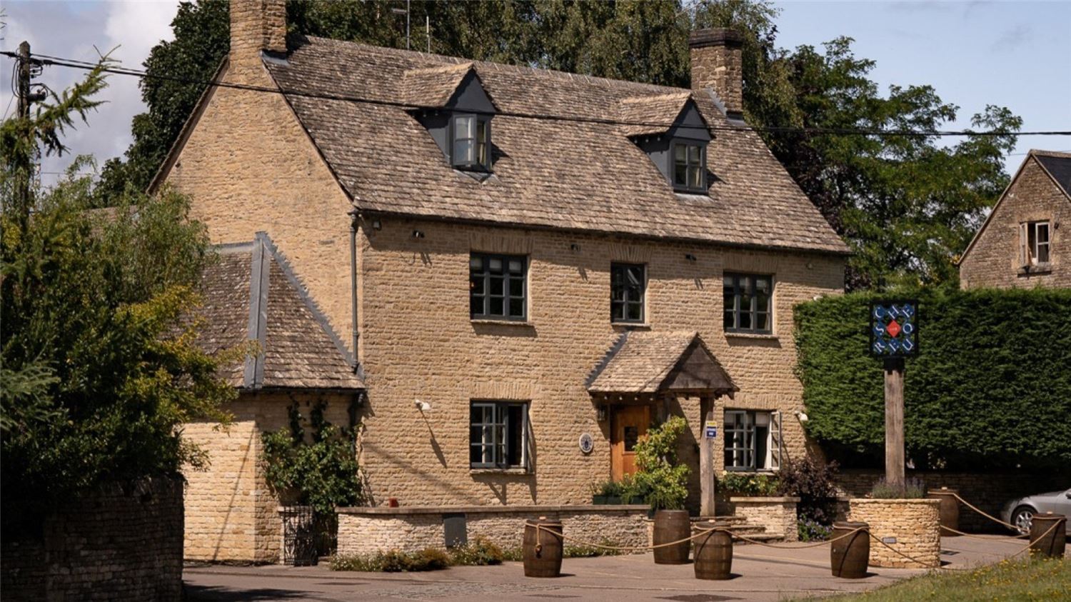 The Chequers | Churchill | Cotswolds | OX7 | Food and Drink | Restaurants