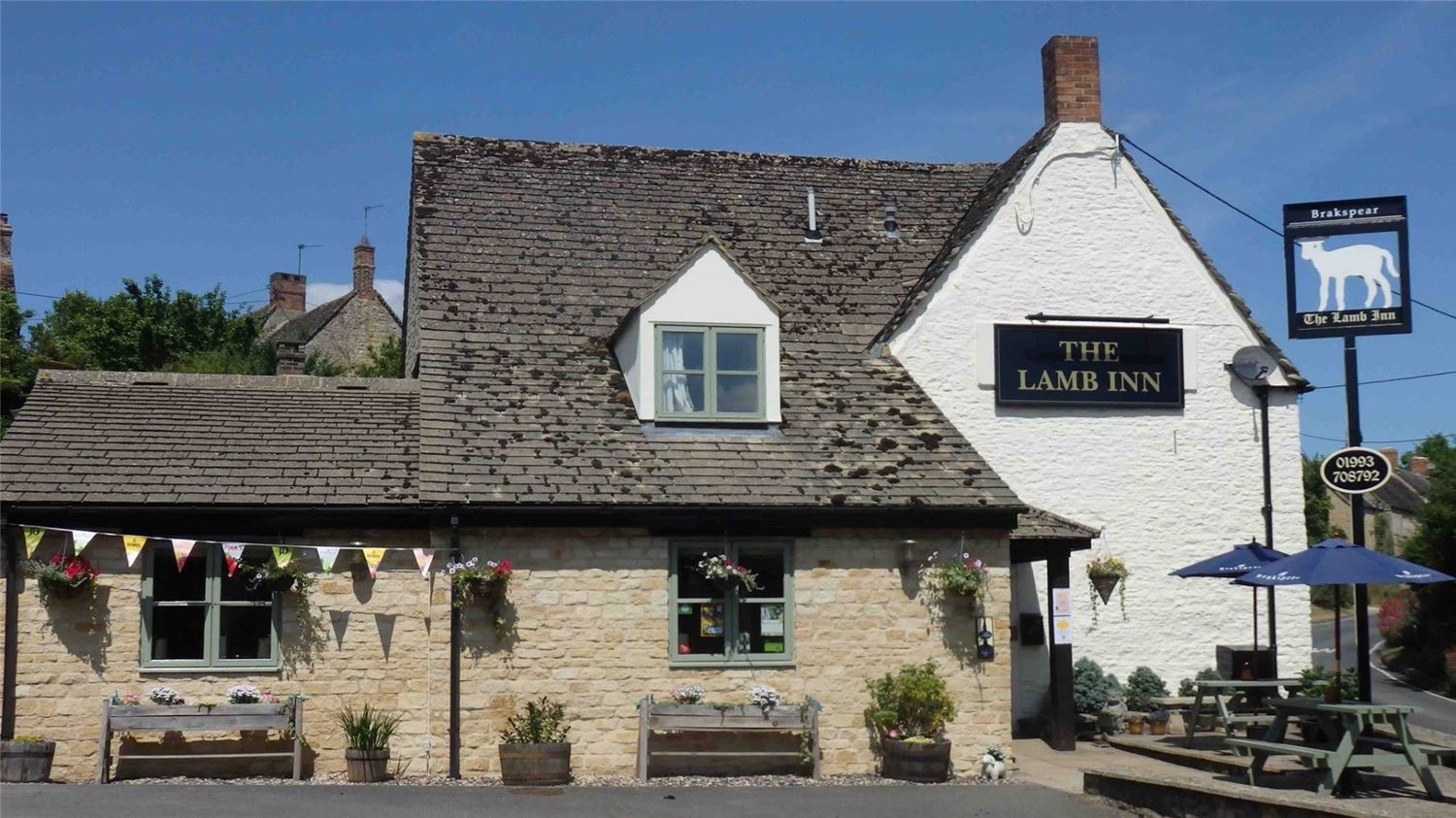 The Lamb Inn | Crawley | Cotswolds | OX7 | Food and Drink | Restaurants